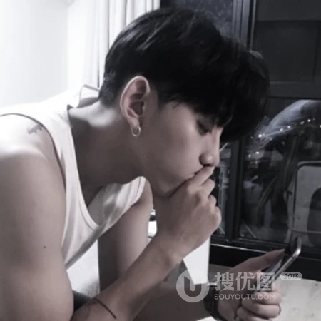 吸烟的帅气型男，冷酷又有个性的帅哥头像图片