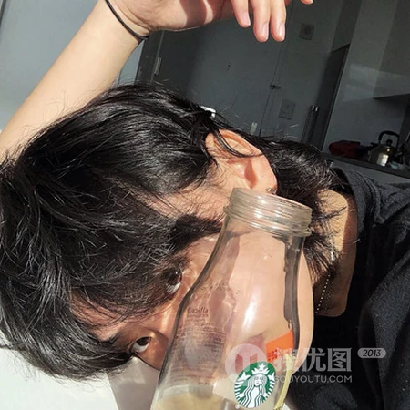 个性鬼马表情的帅哥微信头像4月15日推荐