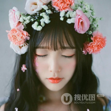 头戴花环的女生个性头像，人如花美