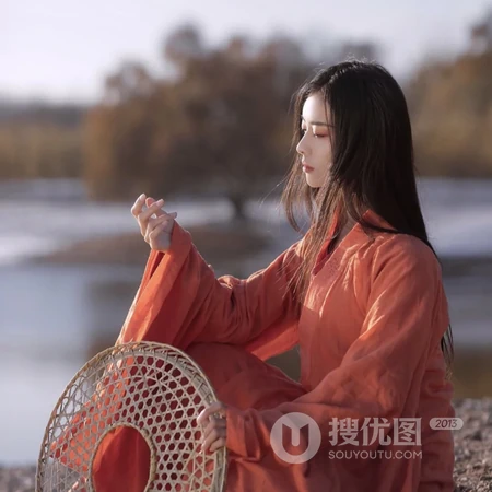 快意恩仇的红衣女侠古风头像