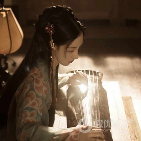 盛世美颜的红衣古风女生头像推荐