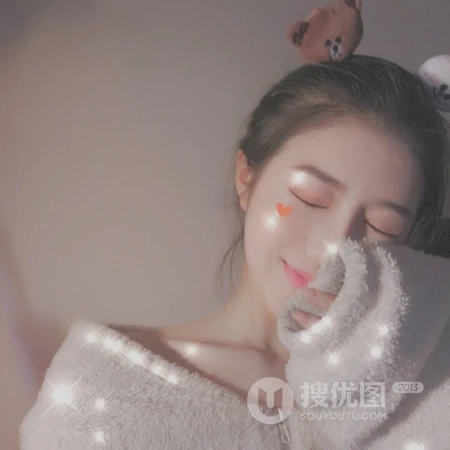 大眼可爱女生的可爱表情头像图片