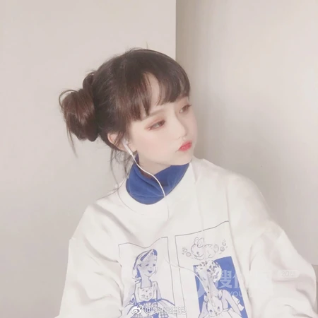 大眼可爱女生的可爱表情头像图片