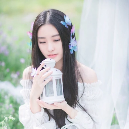 笑容甜美的森系女生and穿和服的长发女生头像
