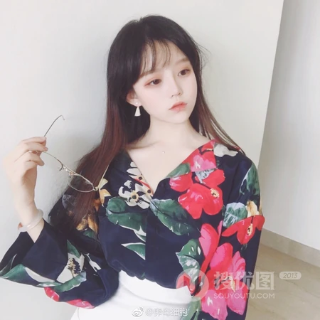 笑容甜美的森系女生and穿和服的长发女生头像
