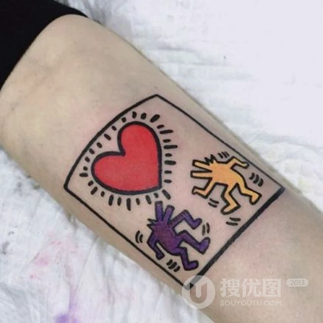 手举爱心的卡通纹身图案，彩色的可爱卡通爱心纹身图案女图片 第7张