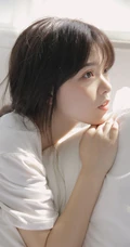 娇小清新白皙美丽女孩白色T恤原味家居服居家室内写真美图