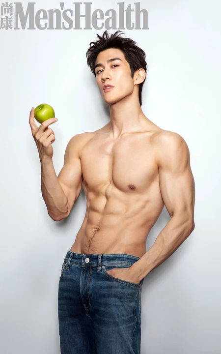 香港帅哥李治廷超然肌肉写真大片登《时尚健康》杂志封面