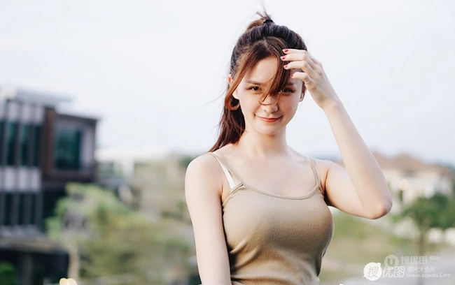 蔡卓宜气质图片，马来西亚女星蔡卓宜肩带背心系列气质图片