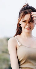 蔡卓宜气质图片，马来西亚女星蔡卓宜肩带背心系列气质图片