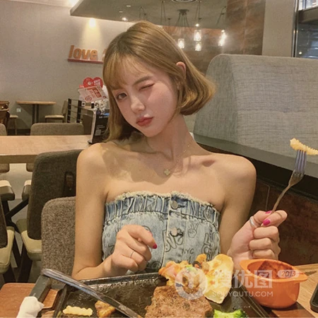 热恋恩爱的型男女生真人一人一半情侣头像图片