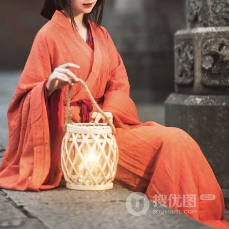 油伞难遮盛世美颜，冷酷绝美古风红衣女子唯美头像图片