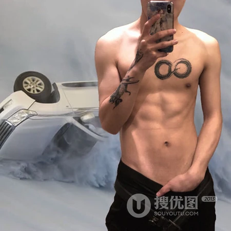 秀腹肌的健身型男个性头像，霸气肌肉男头像图片