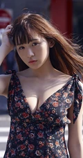 21岁童颜身形匀称白皙女生浅川梨奈气质写真图片集