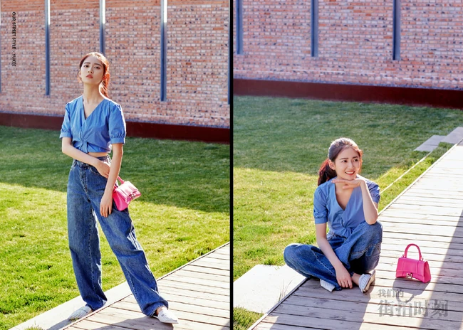 陈钰琪蓝衣牛仔裤休闲装扮现身街头美拍照片登杂志封面写真图片