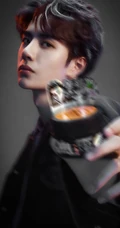 当红帅哥明星王一博侧脸帅气颜值高清苹果手机壁纸