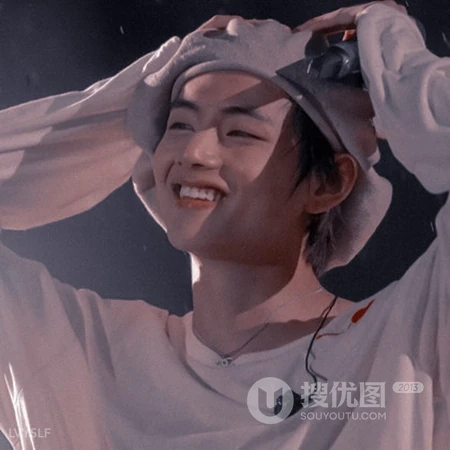 明星王一博，肖战，易烊千玺等明星帅气的粉色头像图片