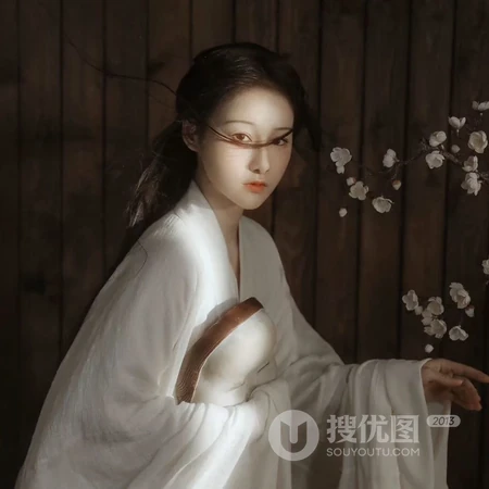 古风一缕白衣仙气十足的美人小众QQ头像图片