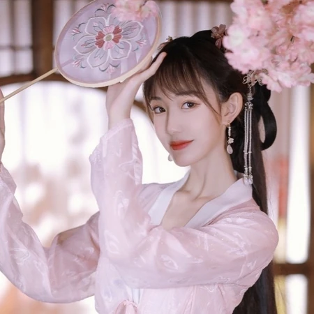 人面桃花，绝美仙气古风女生小众个性头像推荐