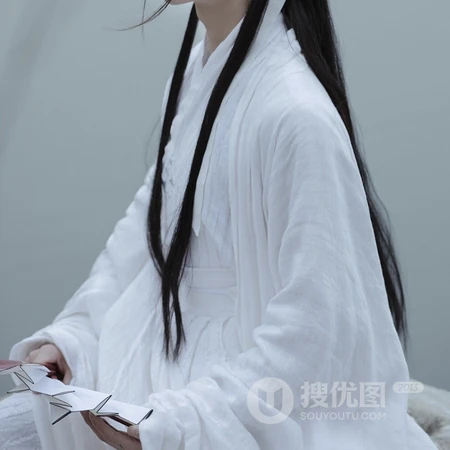 撑油纸伞的美人绝美回眸一笑头像图片，太仙了！