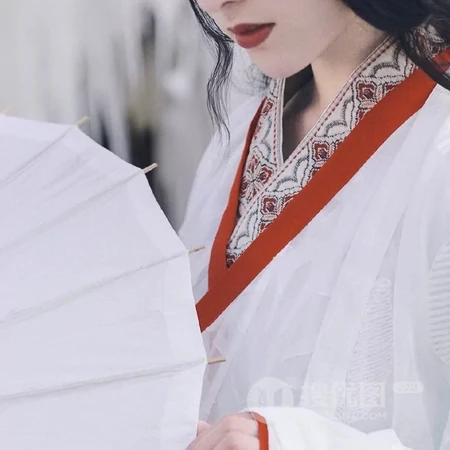 撑油纸伞的美人绝美回眸一笑头像图片，太仙了！