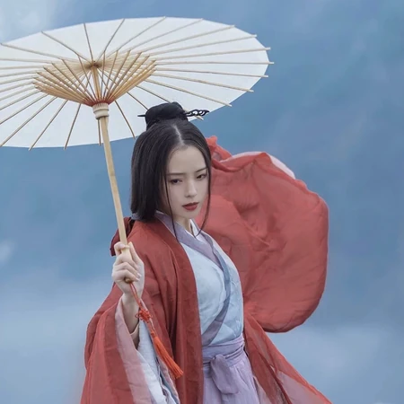 唯美的山水画卷中的不食人间烟火的仙气女生头像图片