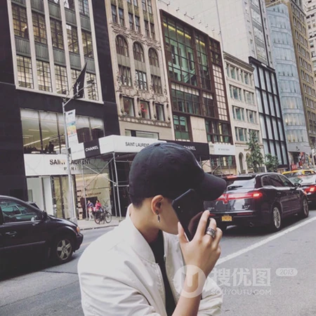 帅哥女生情侣户外时尚街拍两人一对裁剪头像