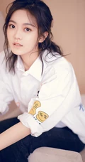 赵今麦白色衬衫牛仔裤居家唯美写真图片