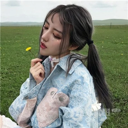 金发女生，颜值高很特别的女生QQ头像图片