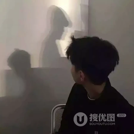 室外帅气街拍的帅哥个性微信头像图片推荐