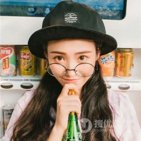 戴眼镜的长发酷女生微信头像图片5月8日合集