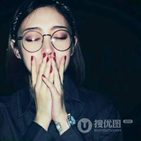 戴眼镜的长发酷女生微信头像图片5月8日合集