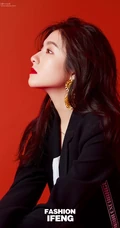 李兰迪的成熟魅力和少女心穿搭写真，不同风格演绎别样感受