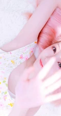 双马尾气质女孩很甜很撩学生装短裤浴室清透艺术摄影写真图片