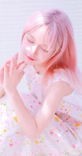 双马尾气质女孩很甜很撩学生装短裤浴室清透艺术摄影写真图片