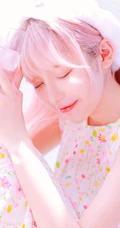 双马尾气质女孩很甜很撩学生装短裤浴室清透艺术摄影写真图片
