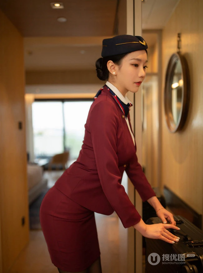 动人的空姐，绝世女生佳人安然Maleah空姐制服装短裙高清写真图集
