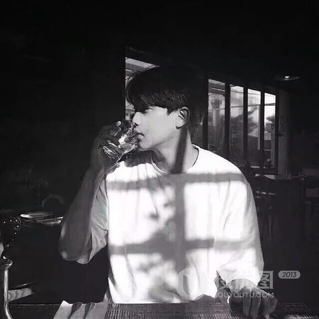 耍帅爱酷的潮男个性真人微信头像图片