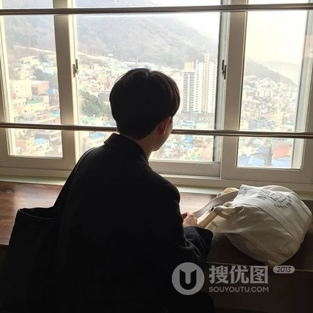 不露脸动漫男头像，伤心，失恋QQ头像图片