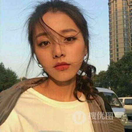 嘟嘴卖萌，可爱漂亮的小女生QQ头像图片