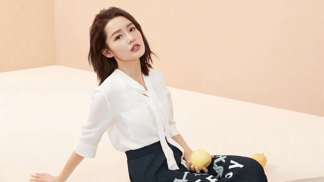 美女李沁纯美写真活脱脱一个邻家小姐姐