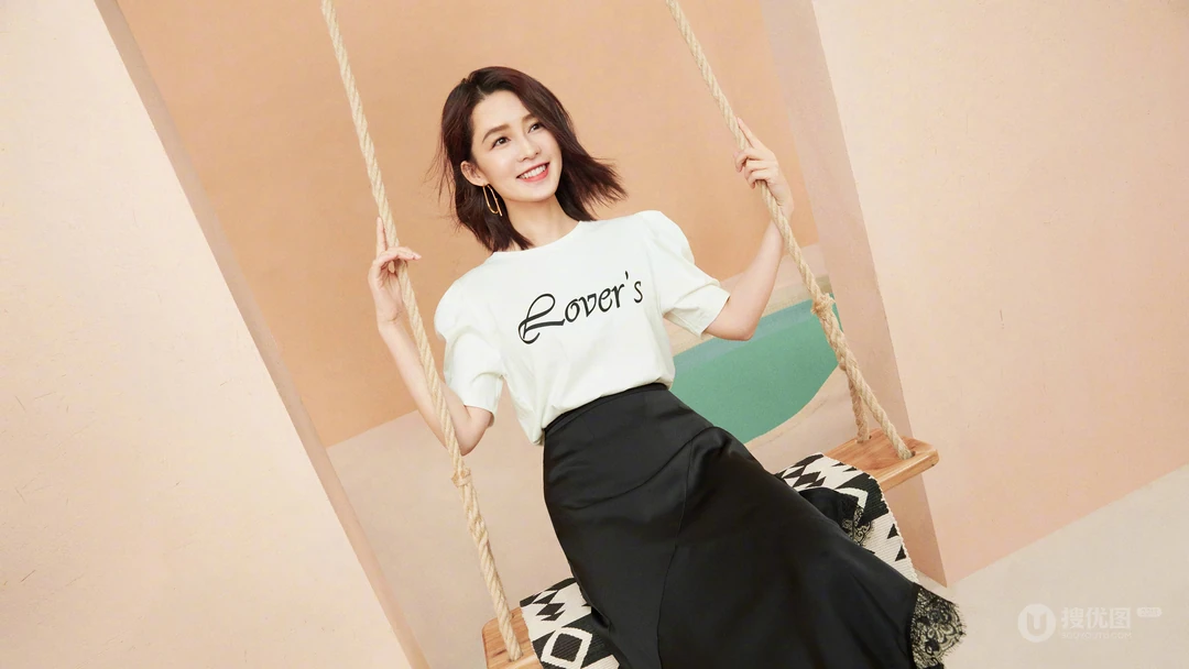 美女李沁纯美写真活脱脱一个邻家小姐姐
