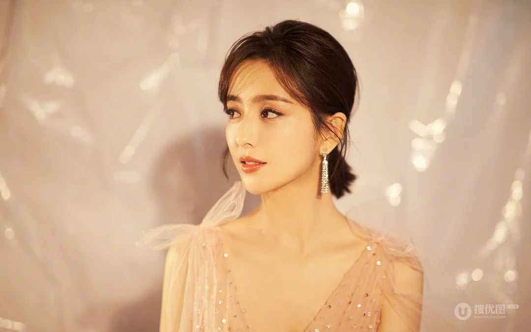 佟丽娜深V纱裙写真壁纸贵气十足