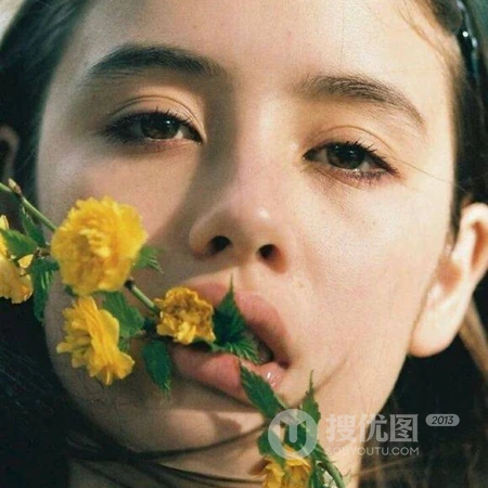女生与花的微信QQ头像冷门个性