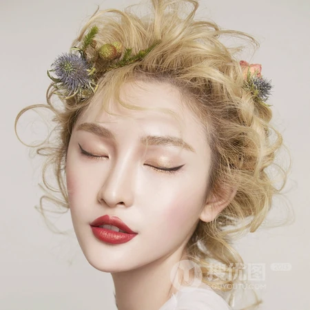 女生与花的微信QQ头像冷门个性