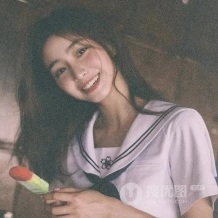 与宠物合影的女生，开心出行的女生头像合集