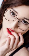 气质女生教师紧身黑裙吸睛荡魄小黑板前妩媚柔美写真图片