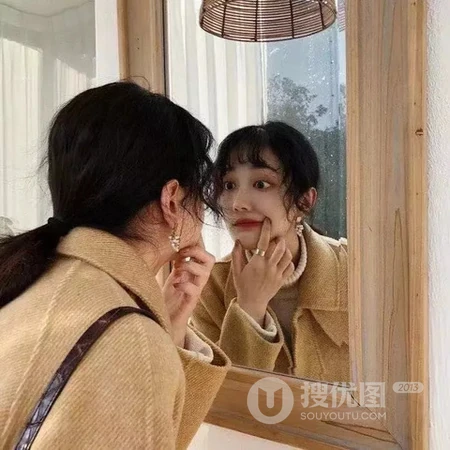 清纯长发的女生生活照头像图片