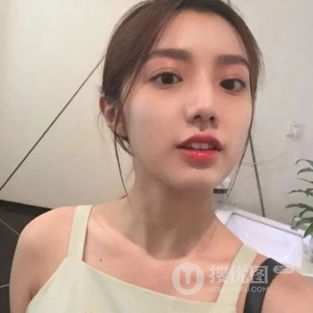 清纯长发的女生生活照头像图片
