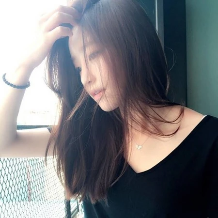 清纯长发森系少女头像搜优图4月23日推荐